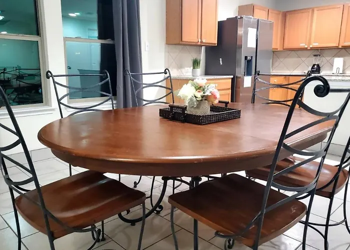 Lovely Master Room 1 Near Austin & San Marcos