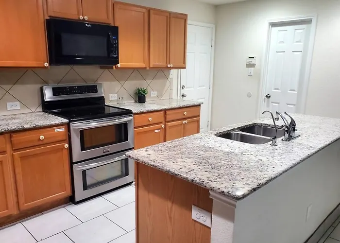 Lovely Master Room 1 Near Austin & San Marcos